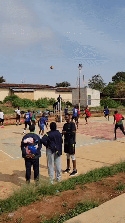Morning volleyball games draw crowds in Jos, Nigeria