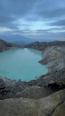 Indonesian volcano shows active crater lake, steam emissions observed