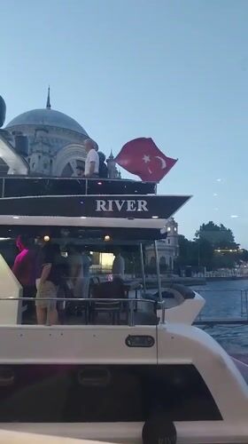Live music, Bosphorus views, and dinner in Beyoğlu