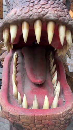 Dragon head display captured on video in Seoul