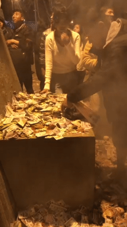 Annual Alasitas festival draws crowds to La Paz markets