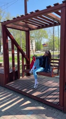 Late night park activity and public art documented in Birobidzhan