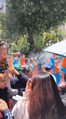 Cultural parade fills La Paz streets with colorful costumes