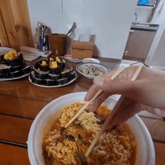 Homemade kimbap and instant noodles in rural South Korea
