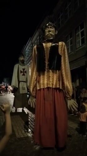 Braga's streets fill with giant puppets and drumming groups at night