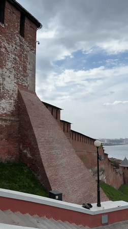 Tourist captures scenic tour of historic Nizhny Novgorod landmarks