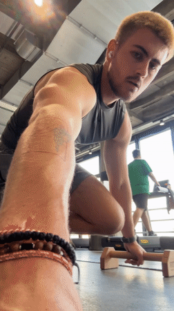 Gym workout session documented in Essen, Germany