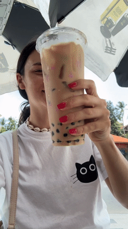 Morning stroll through Phu Thuy Ward: streets, gardens, and boba