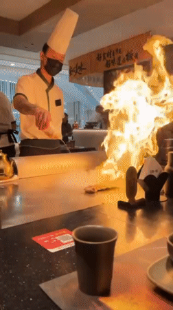 Woman documents teppanyaki restaurant visit in Liangjiang, China