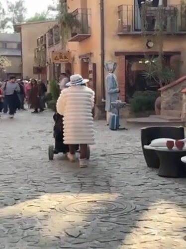 Evening tourism activity recorded in colonial Val'Quirico district