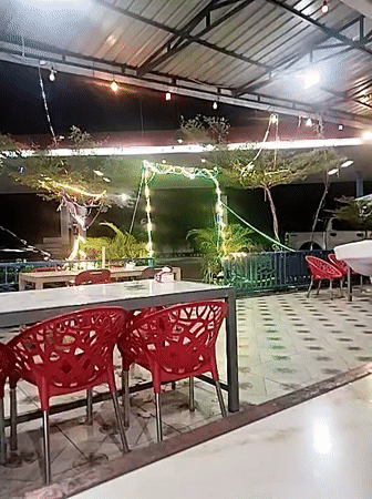 Evening dining scene captured at Lhokdagang restaurant