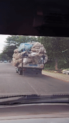 Overloaded truck spotted on Kuchingoro street