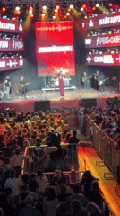 Outdoor rock concert draws big crowd in Khabarovsk