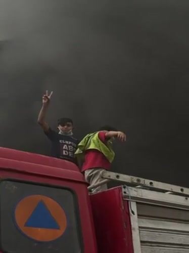 Gaza Civil Defence responds to building fire amid street activity