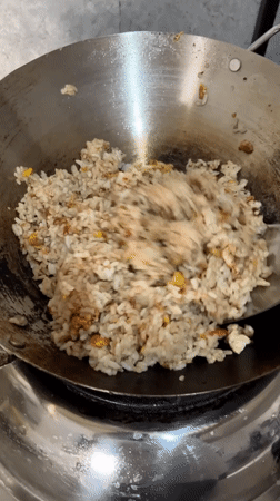 Traditional Indonesian cooking session documented in Kalisampurno overnight