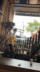 Traditional Vietnamese dining experience documented in Măng Đen