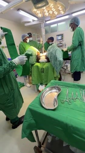 Surgical team performs operation in Nairobi hospital