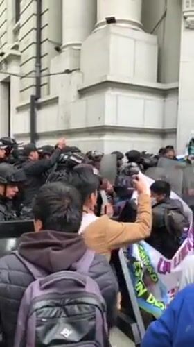 Freedom Rights Protesters Face Riot Police in La Paz