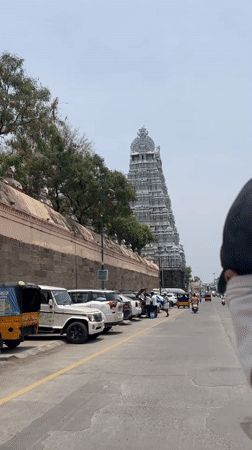 Ornate pyramid temple documented in Tiruvannamalai street scene