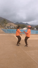 Resort entertainment activities documented in Pedro González, Venezuela