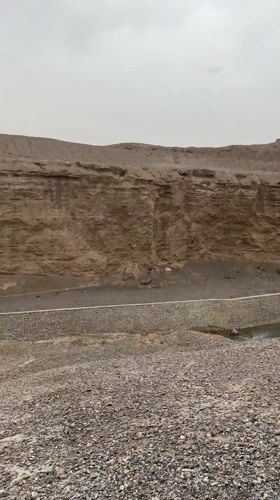 Desert landscape and visitor documented in Guazhou County, China