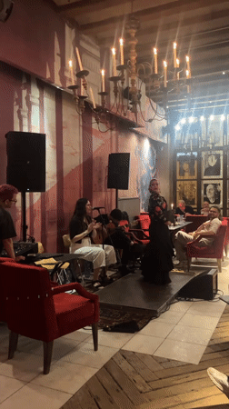 Flamenco performance documented by witness in Barcelona venue