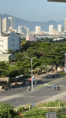 Daily Life Documented in Vietnamese Coastal City