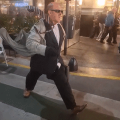 Street performers entertain crowds across Buenos Aires nightlife scene