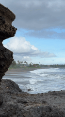 Coastal scenes with Balinese offerings documented at Kediri beach