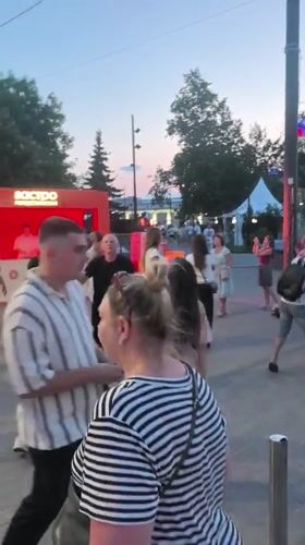 Summer night out in Nizhny Novgorod: fountains, fireworks, and street scenes