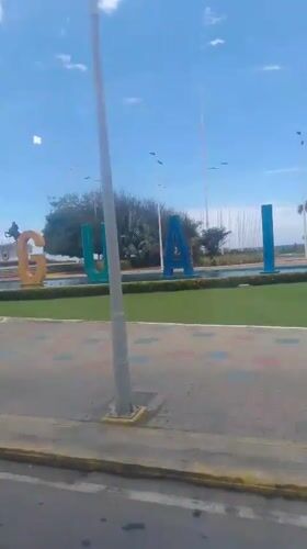 Witnesses document La Guaira landmark and coastal scenes