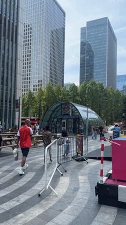 London Canary Wharf sees leisure activities during Saturday afternoon