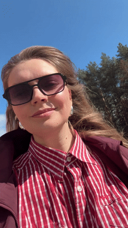Woman films selfie, celebration balloons spotted in Izhevsk