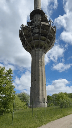 Woman photographs damaged Avala Tower in Serbia