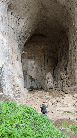 Cave explorers documented in Karlukovo, Bulgaria cave system