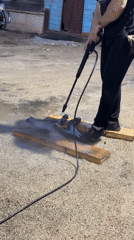 Auto repair shop operations documented in Blagoveshchensk, Russia