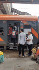 Platform life at Itarsi Junction during morning train activity