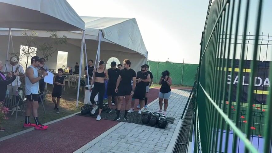 Fitness competitors prepare for farmers carry race in Mexico